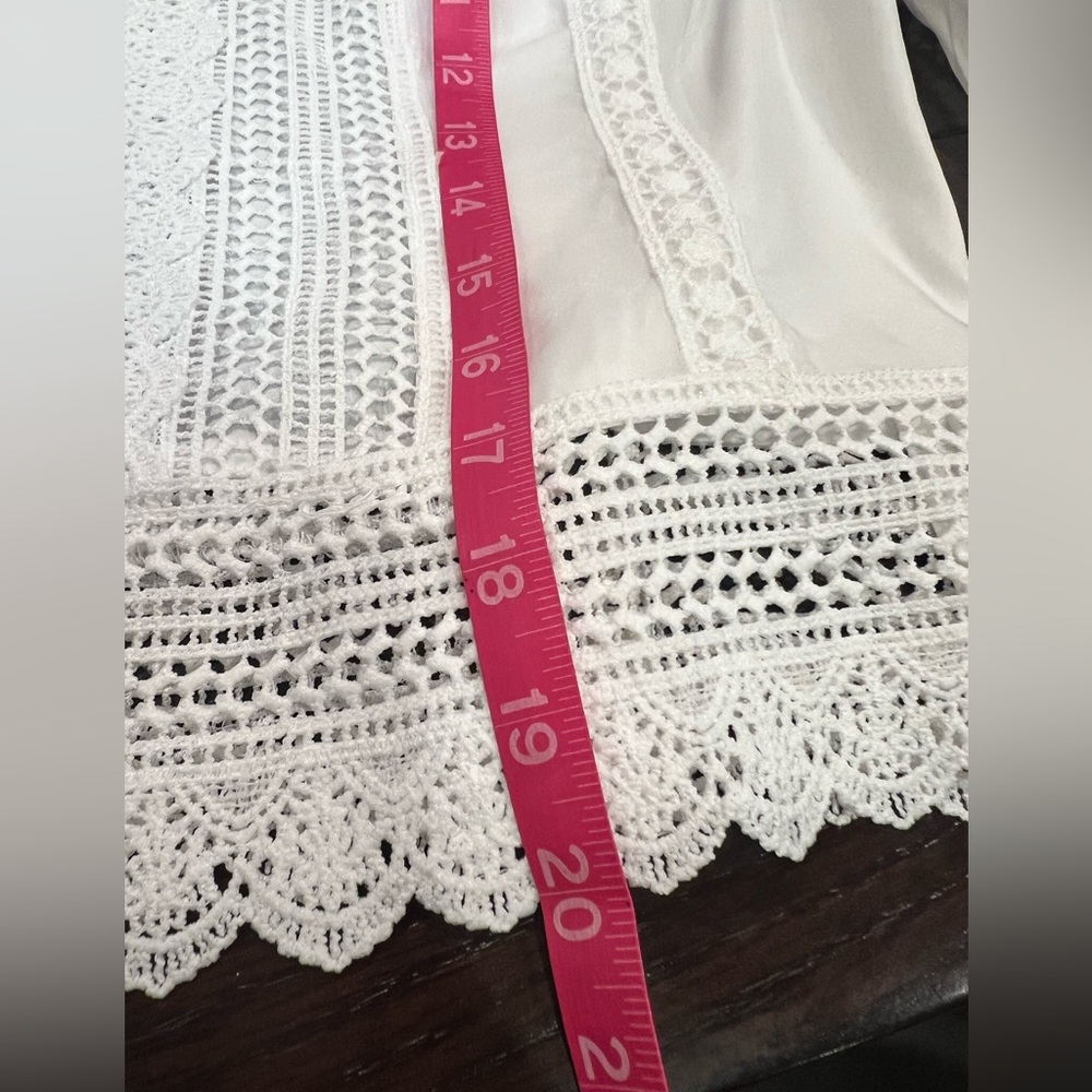 COMMENSE Lace Trim Tiered Skirt Set
COLOR - White two piece set NWT size Medium - Picture 9 of 15